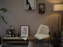 プレヌ(PLENU.)の雰囲気（温かみのあるインテリアでくつろげる空間）