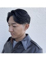 ウィスカーズ(Whiskers)&nbsp;フェード×センターパート