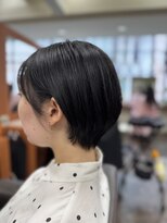 フォノ(fonoh)&nbsp;大人の美シルエット。上品な丸みコンパクトショート