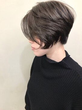 ラフ 原宿(L.a.a.g.f harajuku) グレージュ ショートヘア 刈り上げショート@原宿