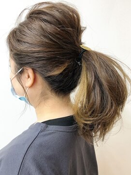 デイズ(DAYS) 耳上にインナーカラーは結んだ時も◎#大人向け