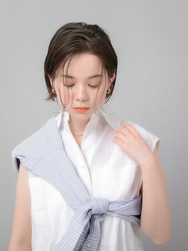 ティファ 栄(Tiffa) シースルーバング×ぱつっとボブ