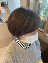 マシェリ バイ ハセ(ma cherie by HASE) ミセスショートボブ アースカラーハイライトで白髪ぼかし