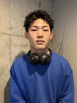 キュー(Cue_) メンズスパイキーベリーショート骨格矯正カット（表参道原宿）