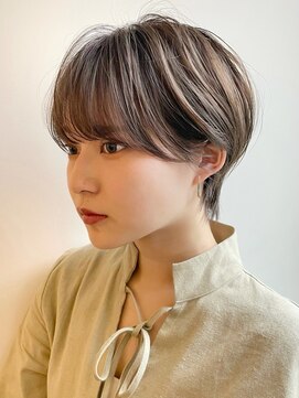 オッソ(OSSO) 大人可愛い丸みショートボブ/透明感オリーブベージュ