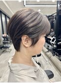 40代50代60代耳かけショート前髪なしハンサムショート白髪ぼかし