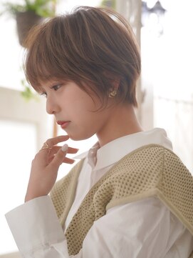 ニューヨークニューヨークマザーズ(NYNY Mothers) くびれショート/ゆるふわパーマ風/明るめベージュ/透明感