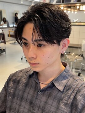 アンサー 渋谷(ANSWER) センターパートシースルー毛流れフェザーパーマ大人ヘア韓流