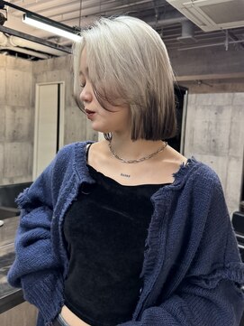 メゾン 心斎橋店(Maison) ホワイト×ブラウン