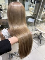 フォルテ 榛原パームス店 ハイトーンミルクティーベージュ