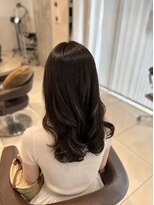 ロハスバイケンジ(LOHAS by KENJE)&nbsp;梅雨でも巻きが取れにくい♪ロングのコテ巻き風パーマ