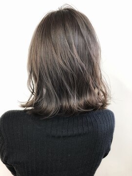 バズ ビー(BUZZ Bee) 【梅田】アディクシーカラー×アッシュグレー