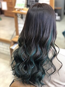 ルチェア ヘア(Lucea Hair) グリーンハイライト