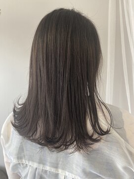 ユルフ(yulf) アットウテキ透明感【グレーアッシュ】[津市/津駅/久居/久居駅]