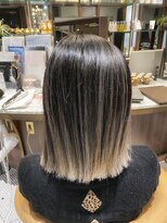 リバレッジ 広尾(Leverage)&nbsp;明るめバレイヤージュ【広尾/恵比寿】担当：柴崎 麻緒