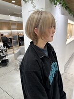 ステアケース 武蔵小杉店(stair:case) 大人ブロンドハイトーンショートウルフ外ハネ