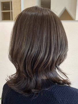 ロアン(roan) 柔らかグレージュ×くびれボブ