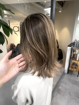 ラフ 新宿(Laff) 新宿 20代30代40代 白髪ぼかし グレーベージュ ブリーチ