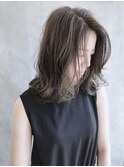 ミディアムレイヤーボブルフ黒髪ネビージュ小顔ワンレン20代30代