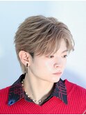 ブロンドフェザーセンターパート