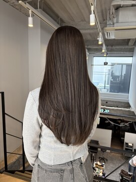 ヌープヘアーアイス(NUUP.hair ici) 小顔似合わせカットオリーブベージュ透明感艶感カラーレイヤー