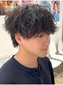 波巻きパーマメンズシャドウパーマツーブロック黒髪