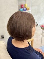 レヴィア(REVIA)&nbsp;白髪ぼかしハイライトブリーチミルクティーベージュ