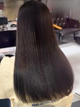 ヘアーメイク グロー(hair make grow)の写真/《髪質改善酸性ストレート導入店》髪のクセやダメージに合わせた薬剤調整で理想のストレートヘアを叶える♪