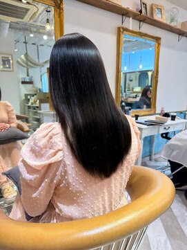 ロンドアベニール 北千住(Lond avenir) オリーブグレー/韓国風巻き/レイヤーカット/髪質改善/縮毛矯正