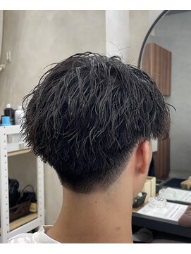 縦落ちツイストスパイラルパーマ