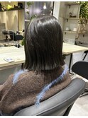 オリーブグレージュ