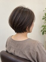 aptas 青山/表参道 白髪染め/白髪ぼかしハイライト/ボリュームアップエクステ&nbsp;表参道/青山/丸い後ろ姿のブラウンボブ