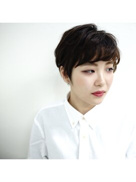 サロンドカーロ(SALON’ DE CARO) ちょいクールなミニマムショート