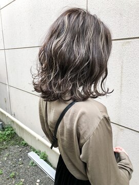 コジック ヘアアンドアイ(Cogic hair & eye) 透明感アッシュ外国人風ハイライトロブ☆レイヤーパーマ