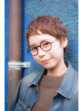 ペネロープ(Penelope) くせ毛を生かした外国人風ショート！