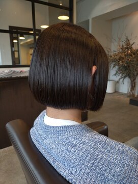 デュッカ(ducca) 黒髪コンパクトボブ