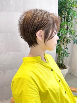 セラ(cella) 耳掛けくびれショート（岡村大介）