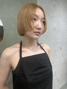 キャロルガーデンズ ボコカ 表参道(Carroll Gardens bococa) ボブ、切りっぱなしボブ、ブリーチ、ブリーチカラー、ゴールド