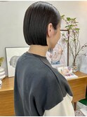 30代40代大人可愛い艶感ストレートの上品ミニボブ