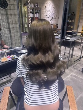 ウム(UMM) ブリーチなしオリーブグレージュ