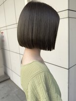 ティエラ 原宿 表参道(Tierra)&nbsp;〈Tierra毛利仁美〉ダークオリーブグレージュ/コンパクトボブ