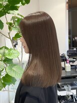 スリー(Three)&nbsp;【オリーブベージュ】