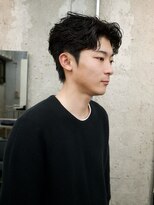 オルカ(ORCA) フェザーショート/ニュアンスパーマ/刈り上げセンターパート