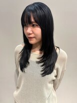 オンフ(ONFFO)&nbsp;レイヤーカット 透明感カラー 顔周りカット 暗髪 黒髪 20代 30代