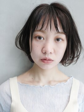 アルバム 銀座(ALBUM GINZA) ナチュラルショート_厚めバングローライトスリークボブ_37320