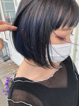 イリス(Iris.) ボブにネイビーブルー〇 スタイリスト平田