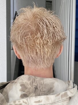 スー 渋谷(suu) ホワイトブロンドベージュケアブリーチカラーメンズハイトーン