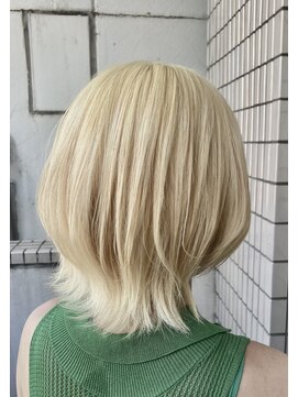 エターナルバイマティーナ(Eternal by MATINA) 【ハイトーン/ウルフカット/ホワイトブロンド】20代30代40代50代