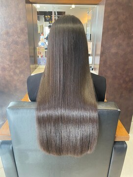 フォルテ 草薙店 髪質改善トリートメントでうる艶の髪質に