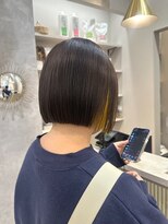 ポジ(poji)&nbsp;インナーカラーイエロー　髪質改善カラー　韓国風　サイドバング